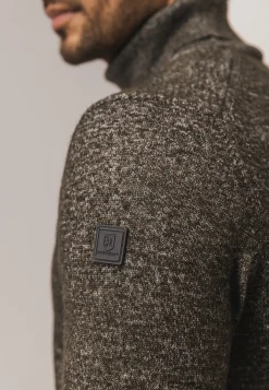 Best Coltrui van een acrylmix Truien