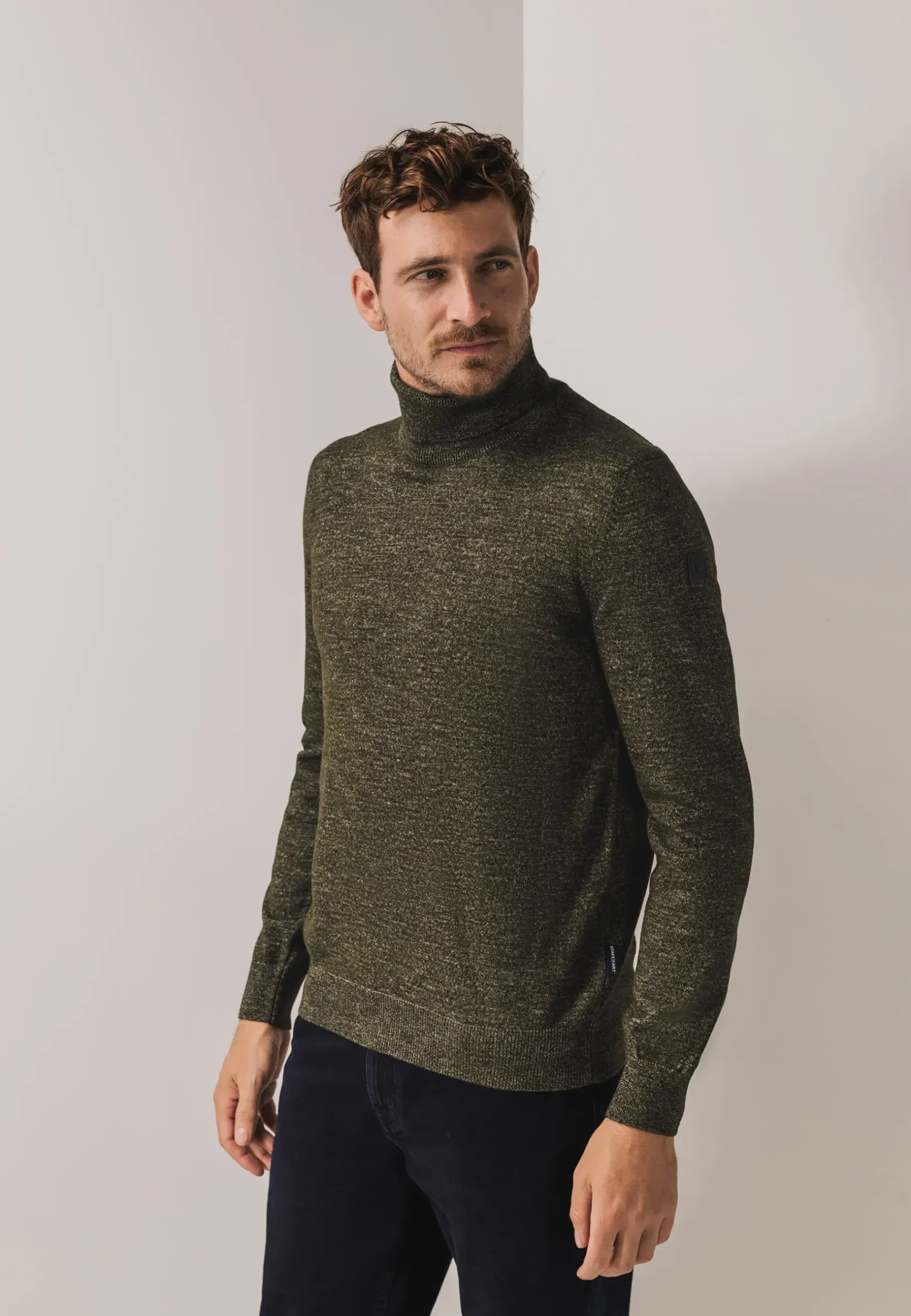 Discount Coltrui van een acrylmix Truien