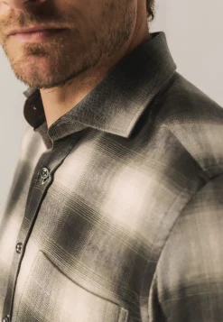 Geruit overhemd met visgraatmotief Overhemden