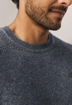 Outlet Lamswollen trui met zadelmouwen Truien