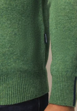 Lamswollen trui met zadelmouwen Truien