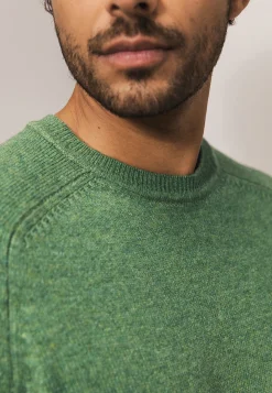 Lamswollen trui met zadelmouwen Truien