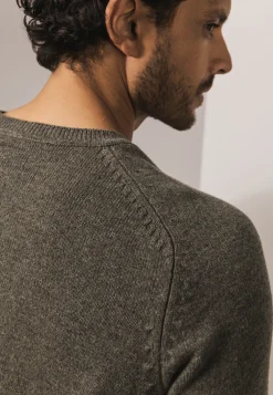 Hot Lamswollen trui met zadelmouwen Truien