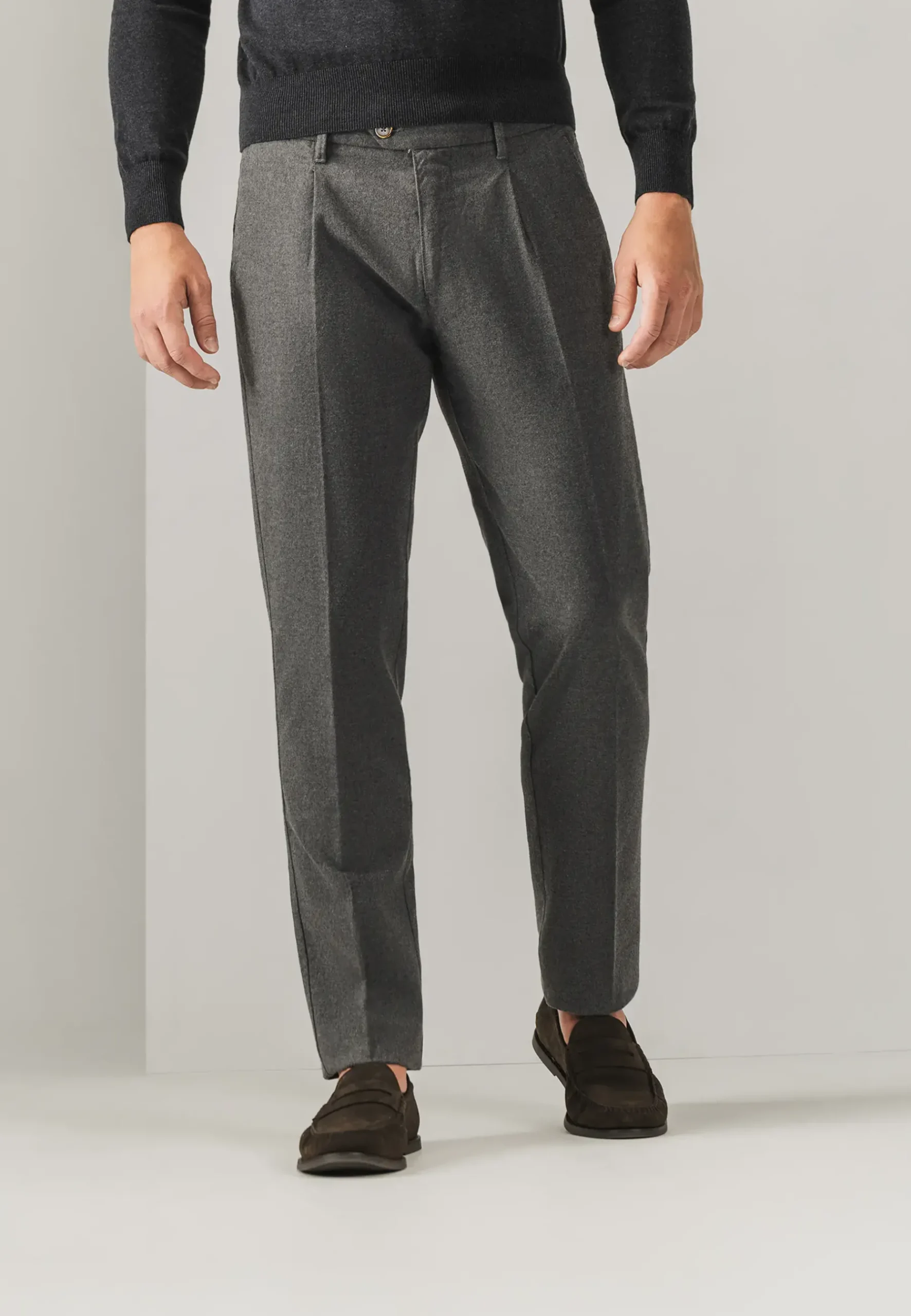 New NAVIGATOR chino in stretchstof met bandplooien Broeken