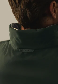 Omkeerbare bodywarmer met hoge kraag Bodywarmers