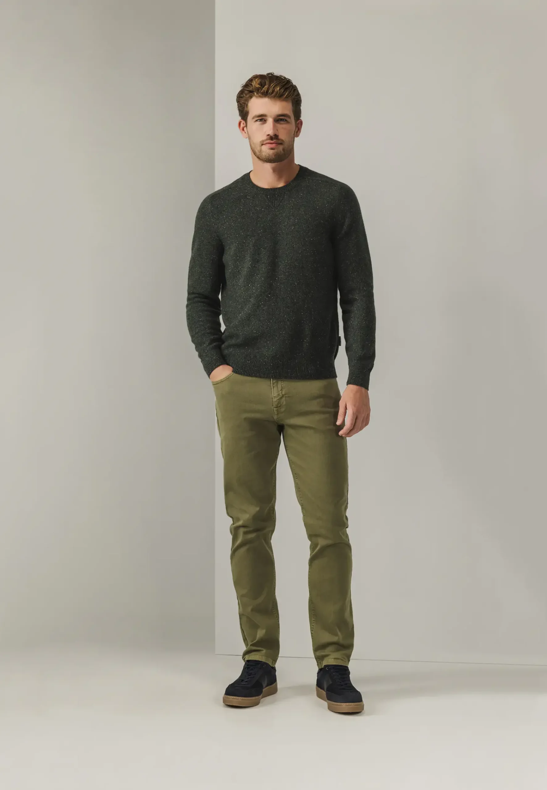 New Ronde hals trui van tweedgaren Truien